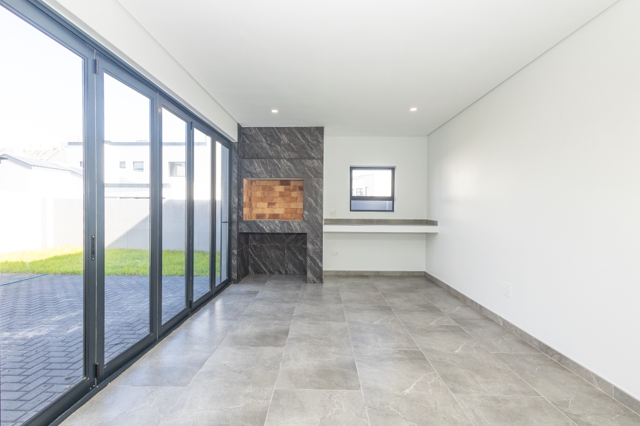 4 Bedroom Property for Sale in Sandown Western Cape